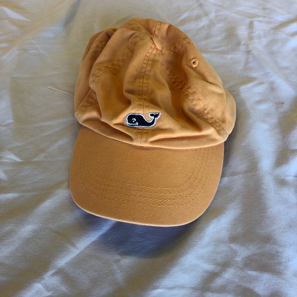 NEVER WORN light orange Vineyard Vines hat!!!